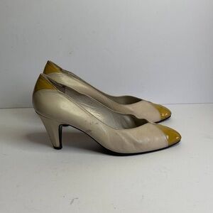 Vintage Yves Saint Laurent Two-tone Leather Pump heels Size 35